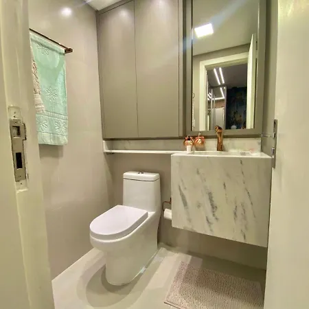 Apartamento Aconchegante E Moderno No Centro De Balneario Camboriu Exterior photo