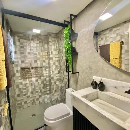Apartamento Aconchegante E Moderno No Centro De Balneario Camboriu Exterior photo